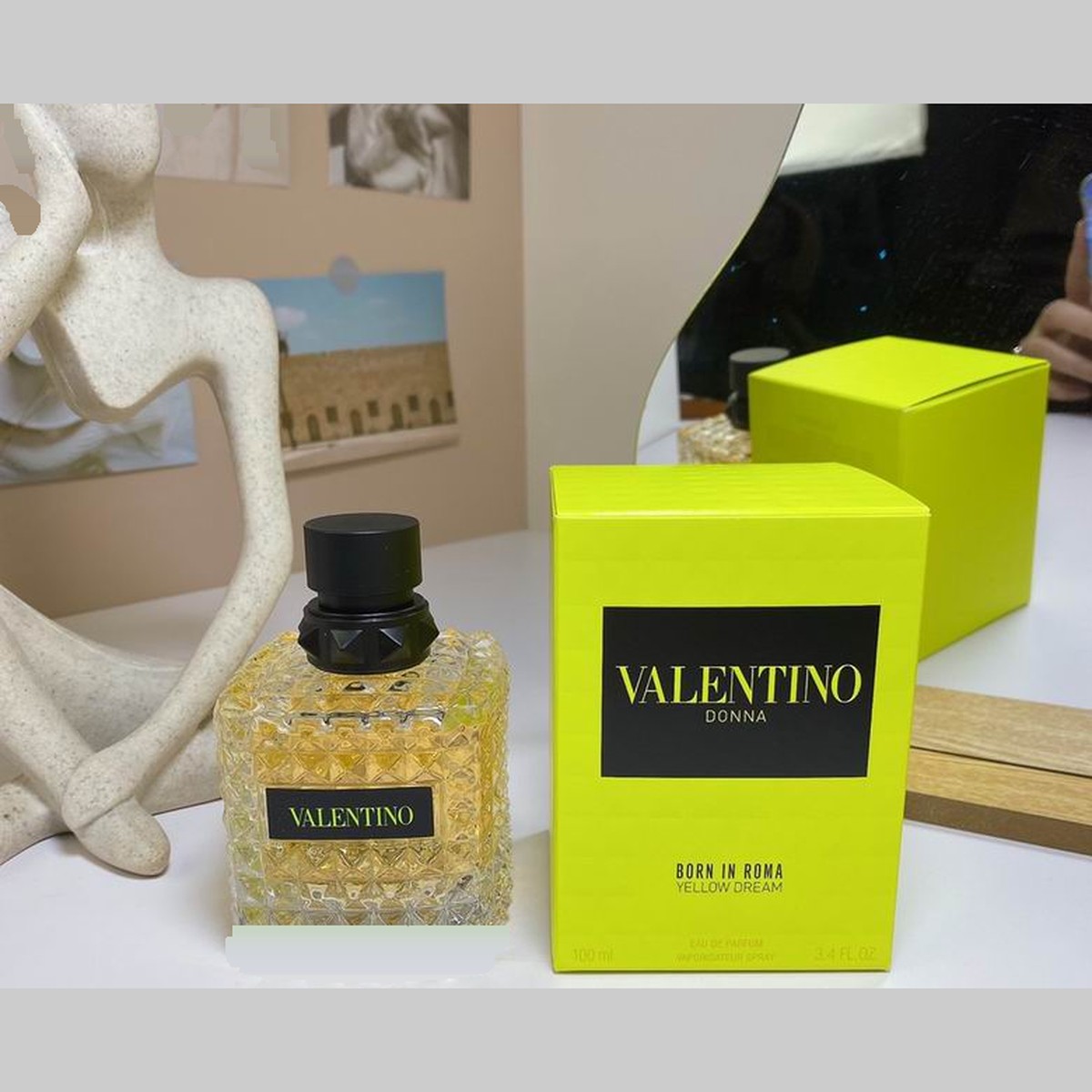 Valentino 4