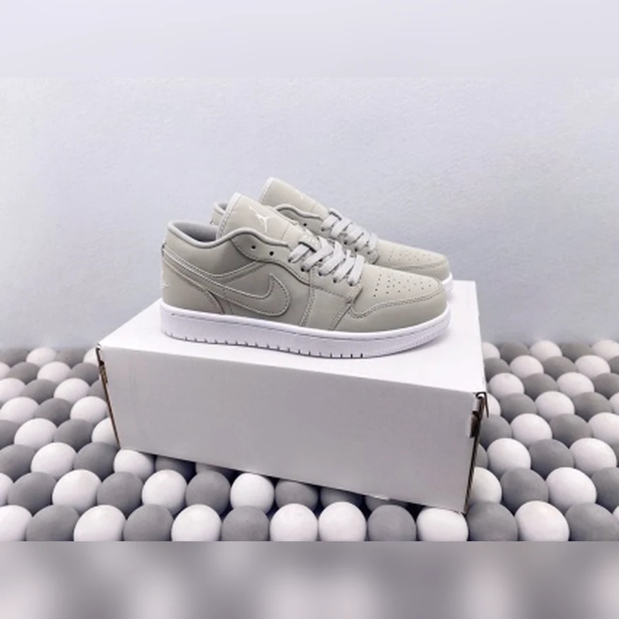 Jordan 1 Low Grey White