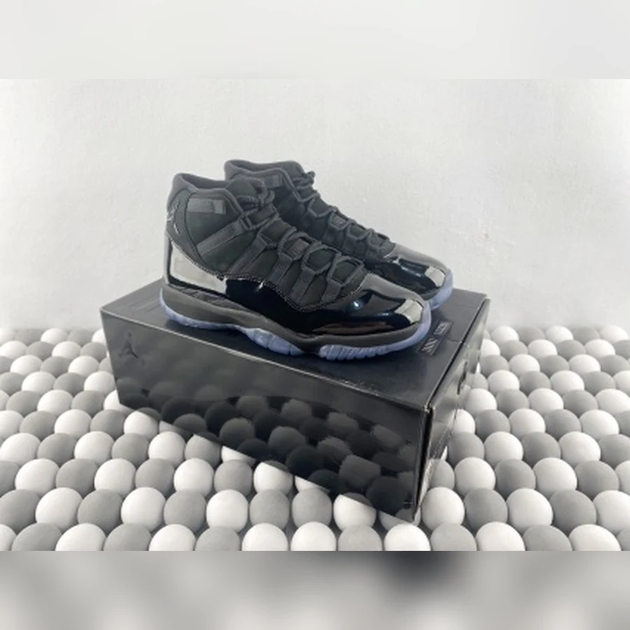 Jordan 11 Black