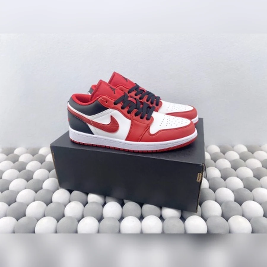 Jordan 1 Low Red White Black