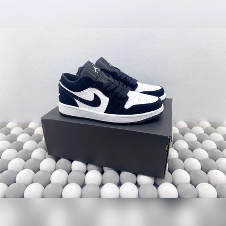 Jordan 1 Low Black White Black Tongue